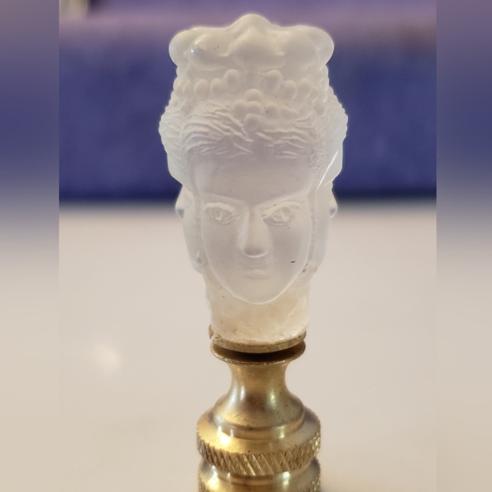 Finial, Vintage Frosted Glass 3 Faces - Picture 3 of 5